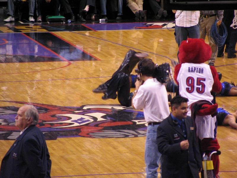 Raptors - 02.04.2005 202.jpg